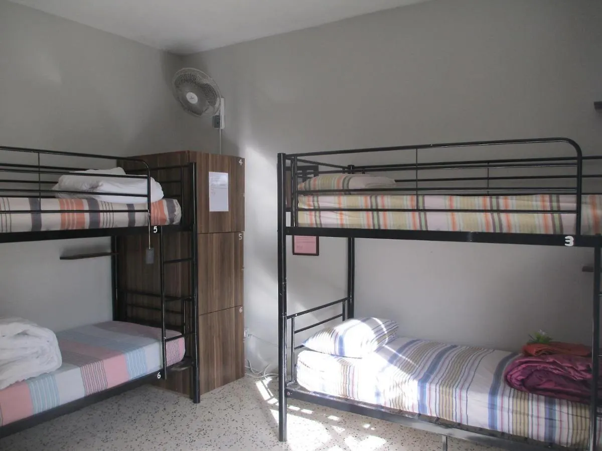 Boho Hostel San Ġiljan